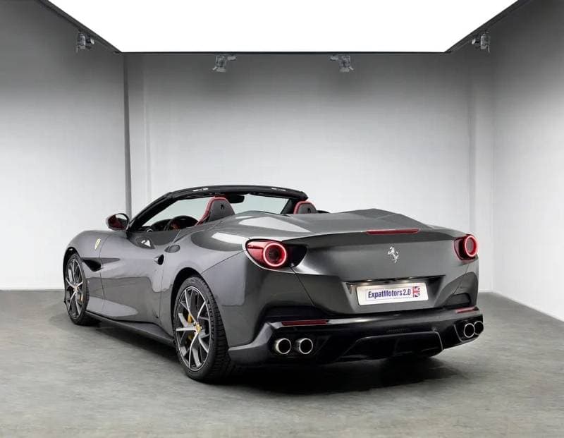 2019 Ferrari Portofino STANDARD thumbnail 3