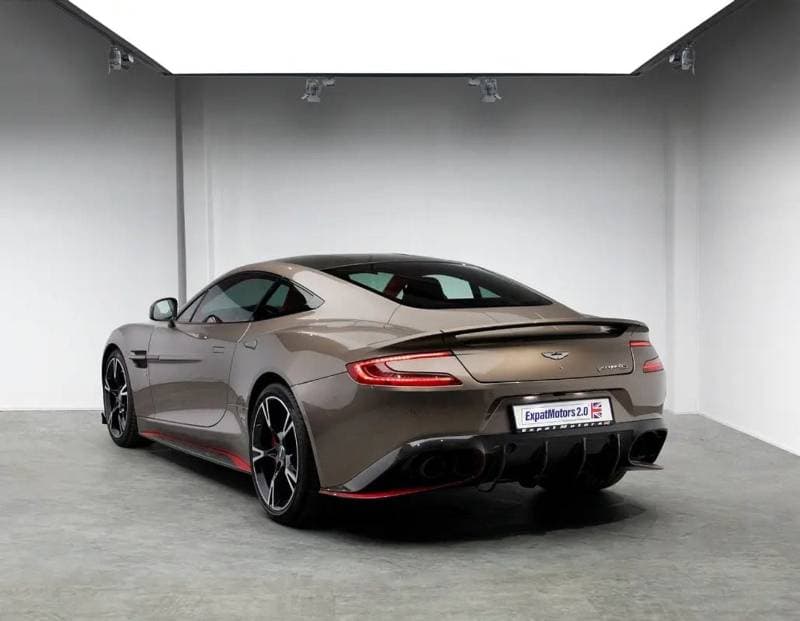 2017 Aston Martin Vanquish thumbnail 3