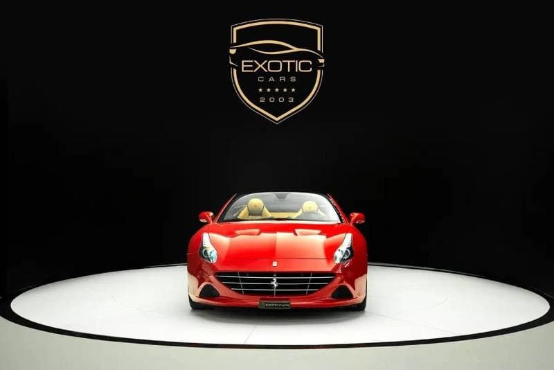 2017 Ferrari California T thumbnail 2