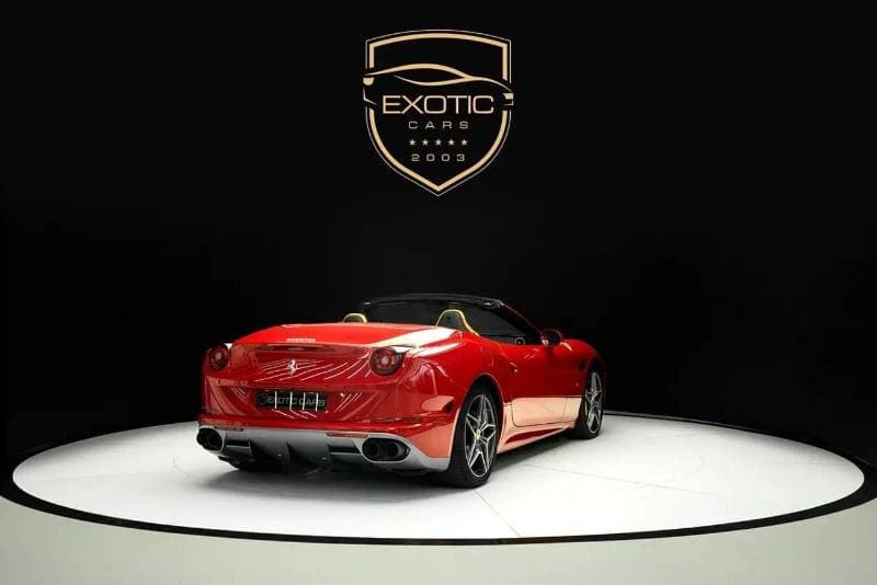 2017 Ferrari California T thumbnail 4