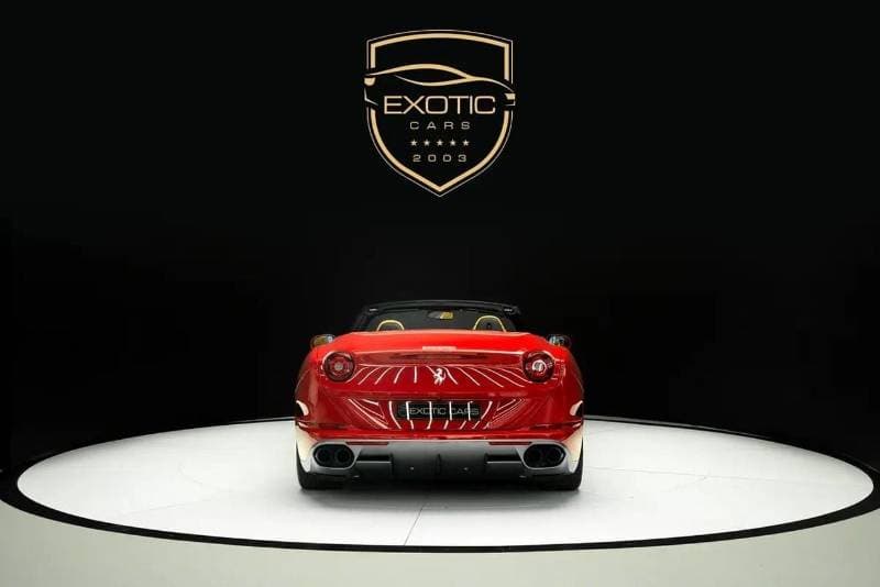 2017 Ferrari California T thumbnail 5