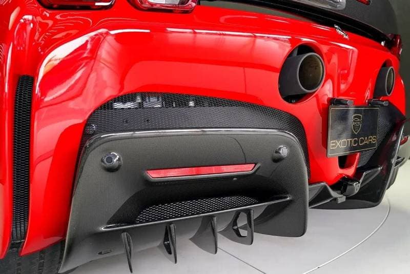 2023 Ferrari SF90 SPIDER thumbnail 5