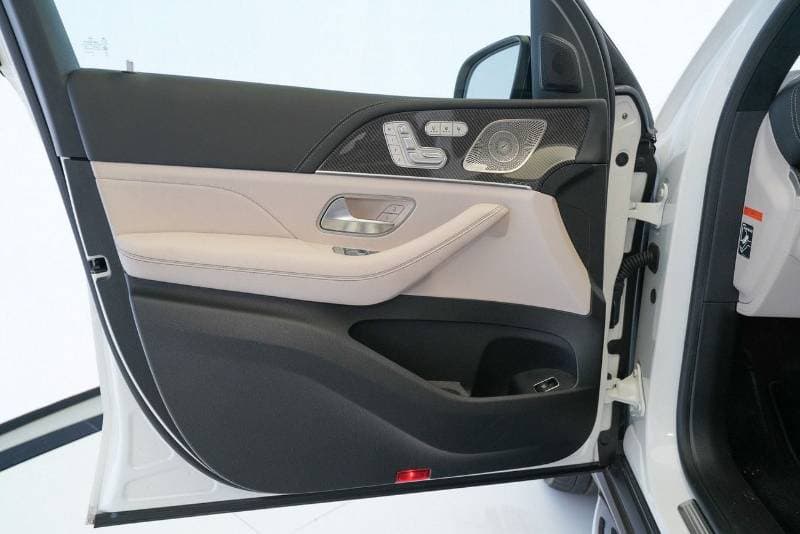2023 Mercedes Benz GLS63 AMG STANDARD thumbnail 6