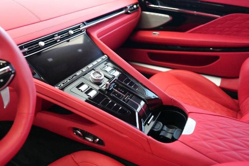 2024 Aston Martin DB12 STANDARD thumbnail 8