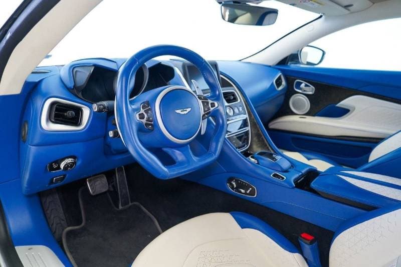 2019 Aston Martin DBS SUPERLEGGERA thumbnail 7