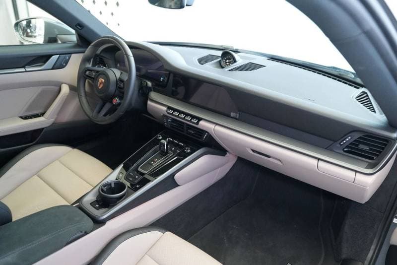 2025 Porsche 911 CARRERA thumbnail 8