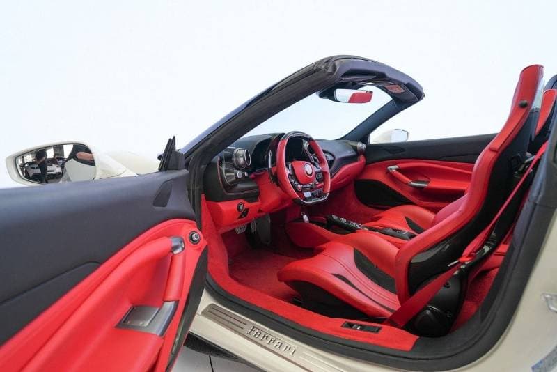 2022 Ferrari F8 Spider thumbnail 8