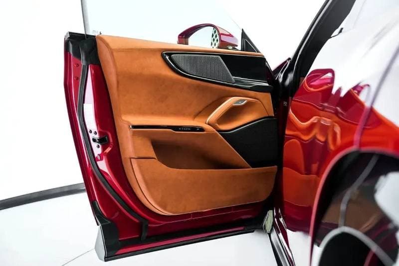 2024 Ferrari Purosangue STANDARD thumbnail 7