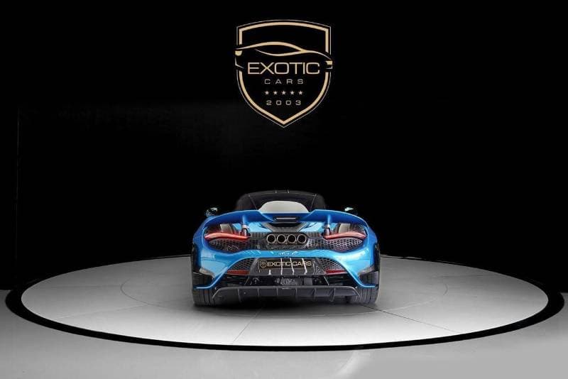 2021 McLaren 765LT STANDARD thumbnail 2