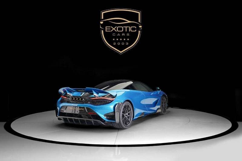 2021 McLaren 765LT STANDARD thumbnail 5