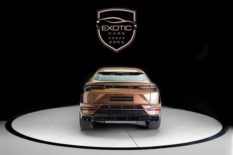 2023 Lamborghini Urus S thumbnail 2