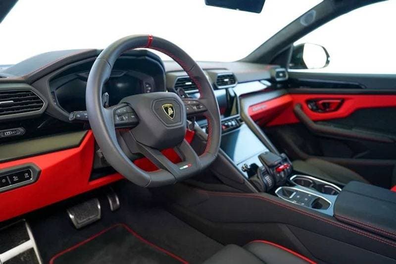 2023 Lamborghini Urus S thumbnail 8