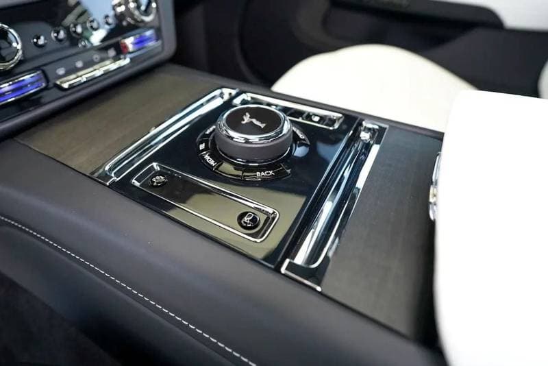 2025 Rolls Royce Spectre STANDARD thumbnail 4