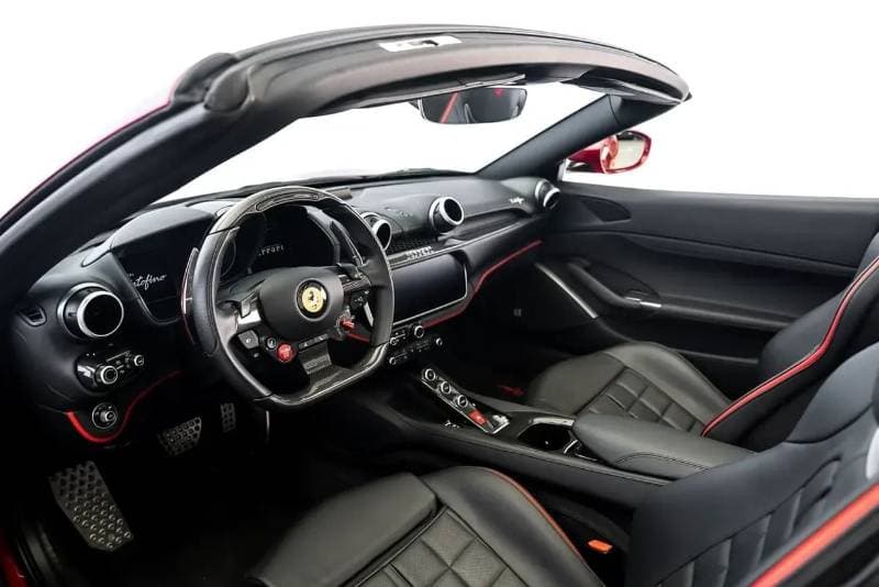 2019 Ferrari Portofino STANDARD thumbnail 8