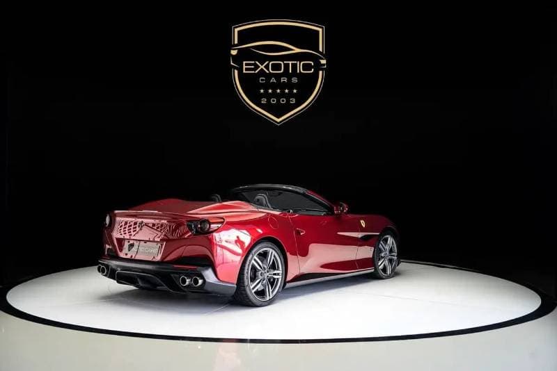 2019 Ferrari Portofino STANDARD thumbnail 4