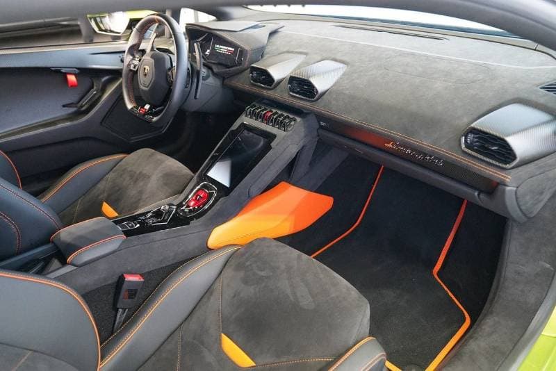 2023 Lamborghini Huracan TECNICA thumbnail 8