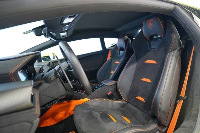 2023 Lamborghini Huracan TECNICA thumbnail 6