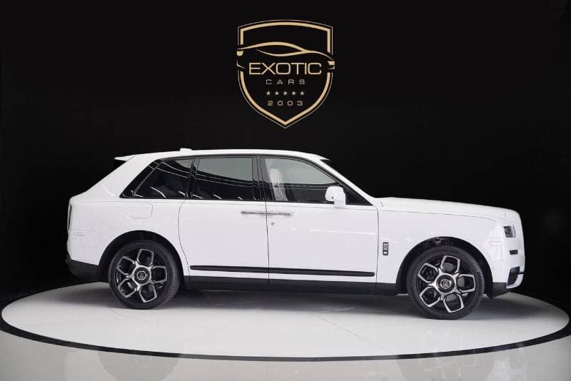 2024 Rolls Royce Cullinan STANDARD thumbnail 3