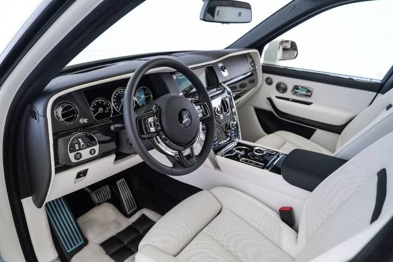 2024 Rolls Royce Cullinan STANDARD thumbnail 5