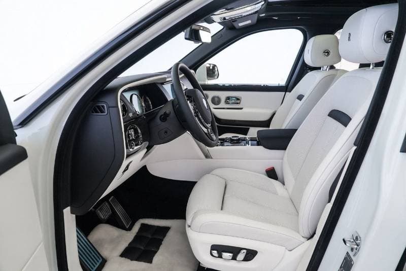 2024 Rolls Royce Cullinan STANDARD thumbnail 8