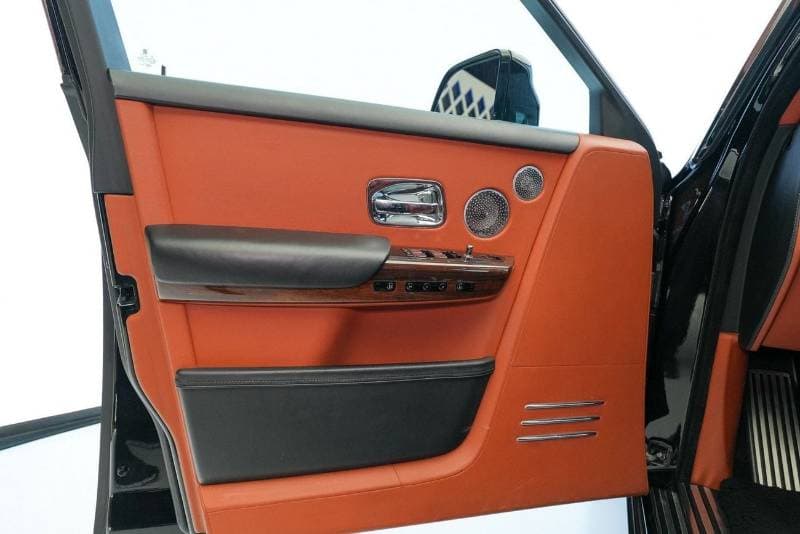 2019 Rolls Royce Phantom STANDARD thumbnail 3
