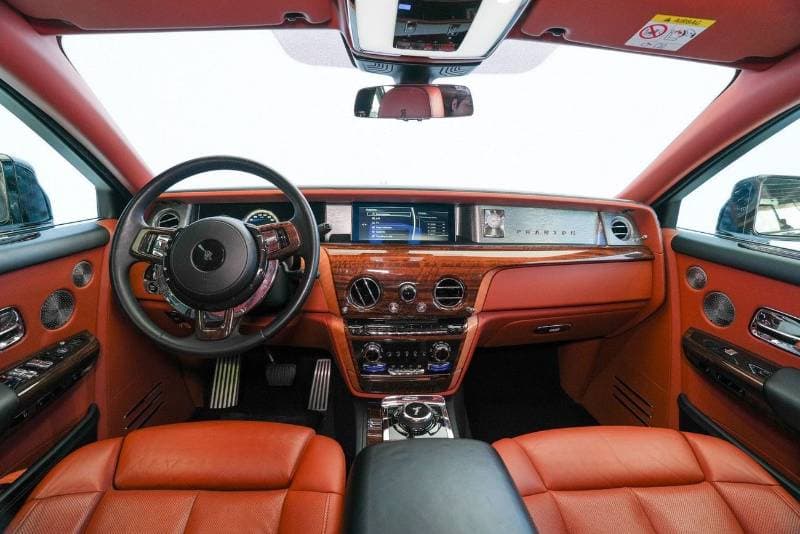 2019 Rolls Royce Phantom STANDARD thumbnail 7