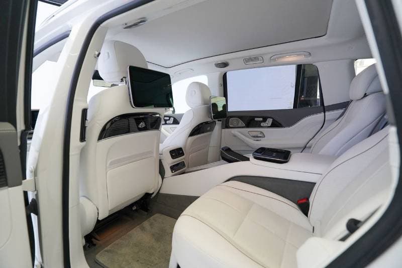 2023 Mercedes Benz GLS 600 MAYBACH thumbnail 7