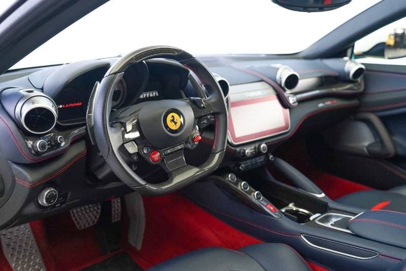 2017 Ferrari GTC4 LUSSO thumbnail 6