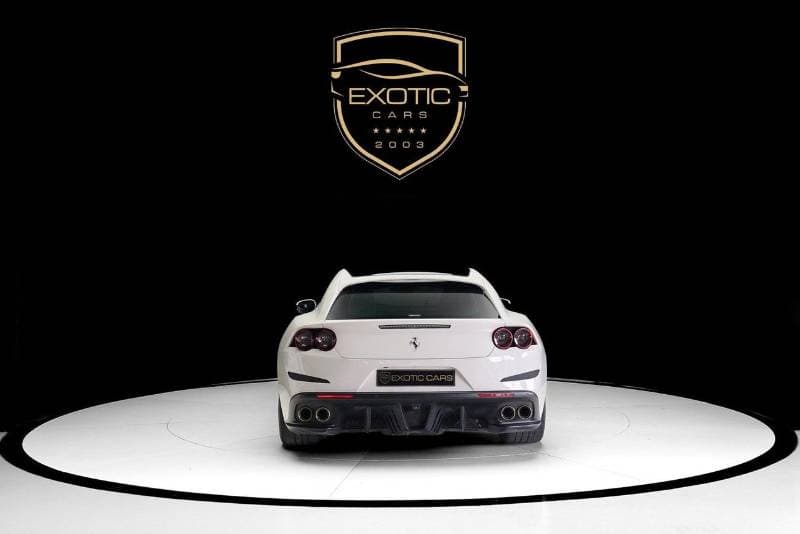 2017 Ferrari GTC4 LUSSO thumbnail 5
