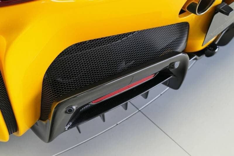 2022 Ferrari SF90 STRADALE thumbnail 8