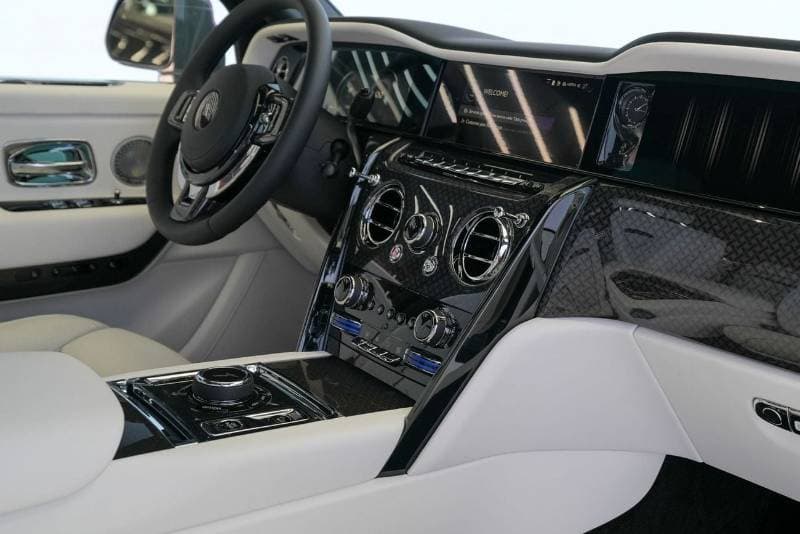 2026 Rolls Royce Cullinan BLACK BADGE thumbnail 7