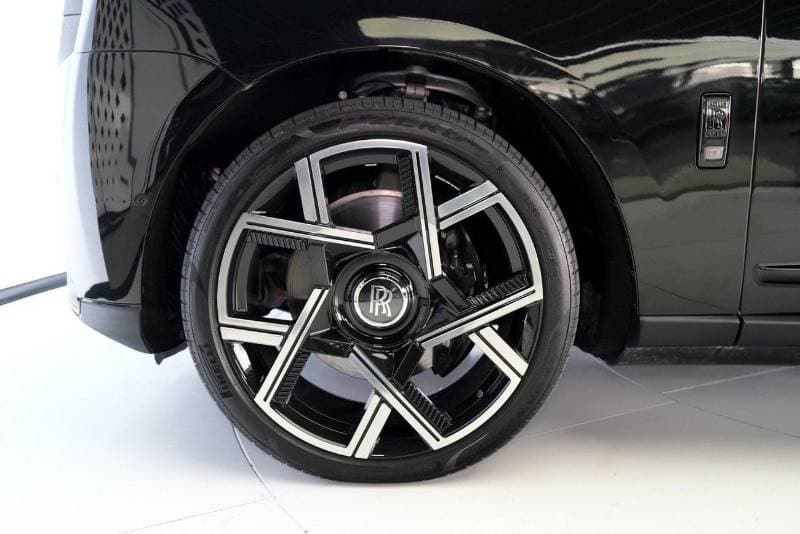 2021 Rolls Royce Cullinan STANDARD thumbnail 6