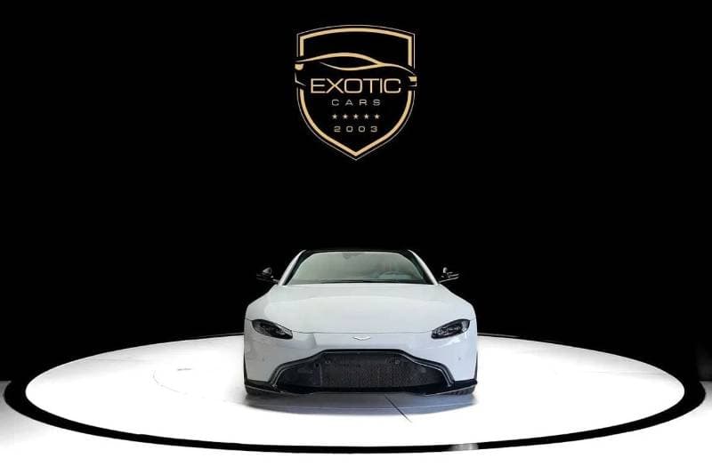 2019 Aston Martin Vantage STANDARD thumbnail 5