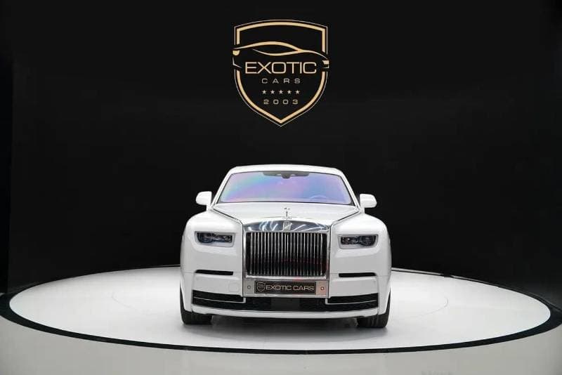 2019 Rolls Royce Phantom EWB thumbnail 2