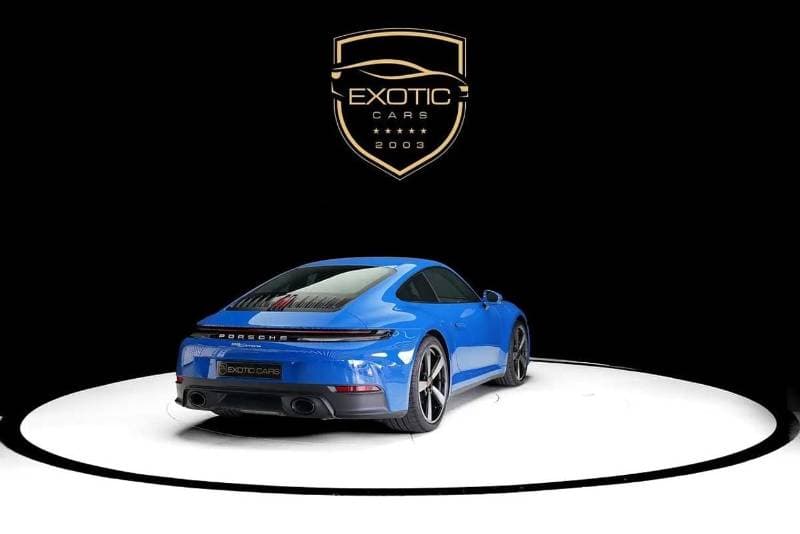 2025 Porsche 911 CARRERA thumbnail 3