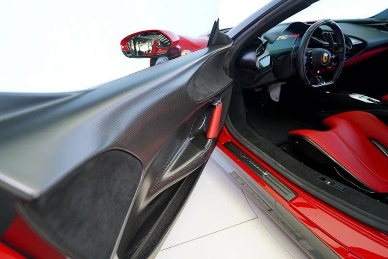 2021 Ferrari SF90 STRADALE thumbnail 7