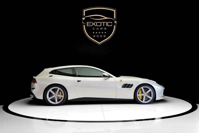 2018 Ferrari GTC4 LUSSO thumbnail 4
