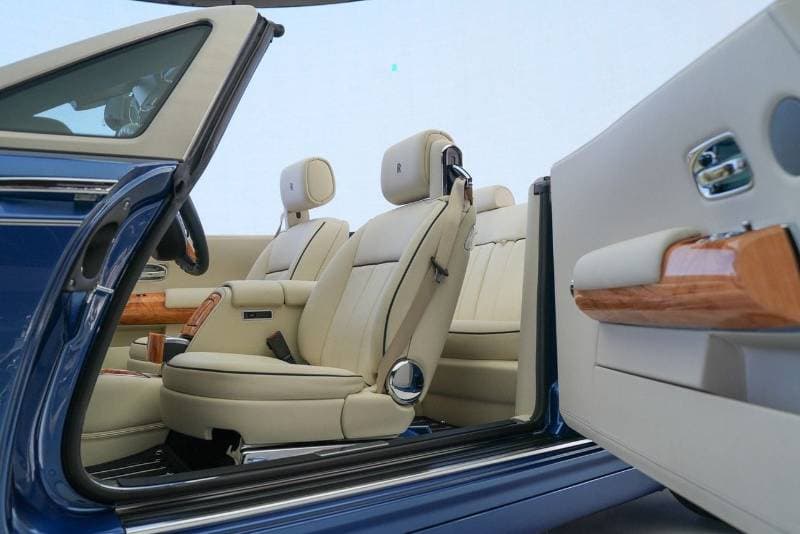 2017 Rolls Royce Phantom COUPE thumbnail 8