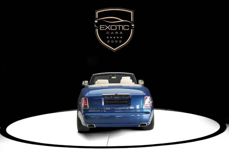 2017 Rolls Royce Phantom COUPE thumbnail 5