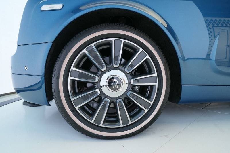 2017 Rolls Royce Phantom COUPE thumbnail 6