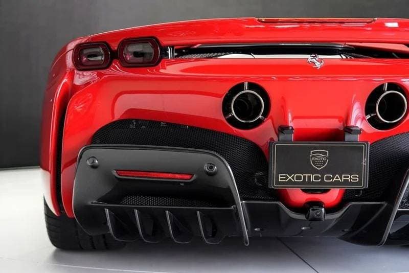 2022 Ferrari SF90 STRADALE thumbnail 2