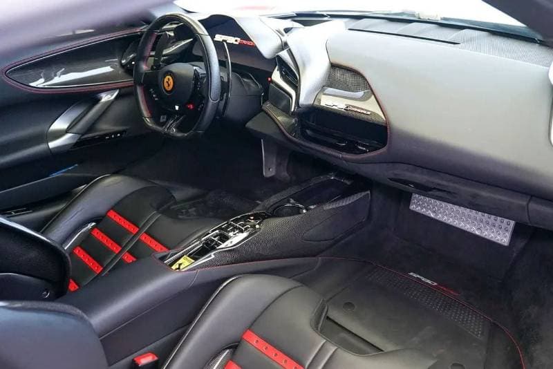 2021 Ferrari SF90 STRADALE thumbnail 8