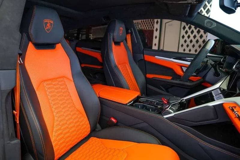 2022 Lamborghini Urus STANDARD thumbnail 8