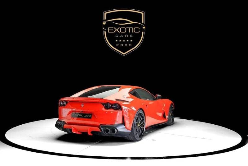 2019 Ferrari 812 SUPERFAST thumbnail 3