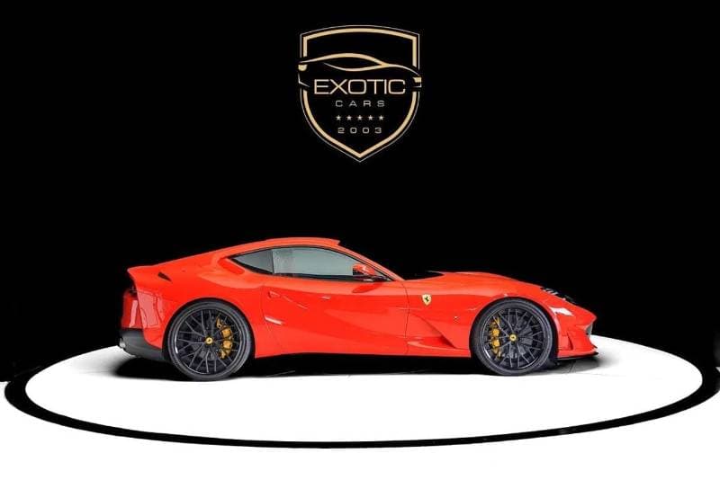 2019 Ferrari 812 SUPERFAST thumbnail 4