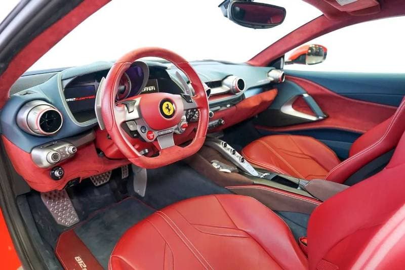 2019 Ferrari 812 SUPERFAST thumbnail 8