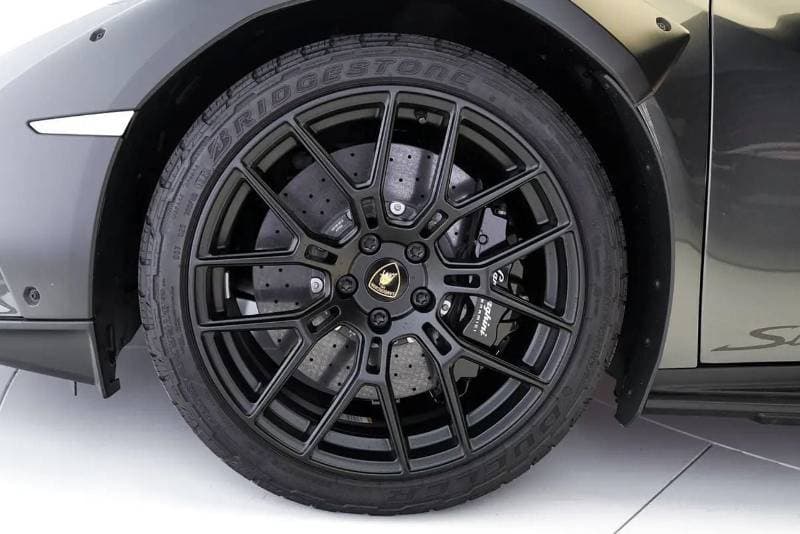 2023 Lamborghini Huracan STERRATO thumbnail 6
