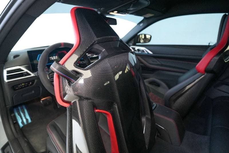 2025 BMW M4 thumbnail 6