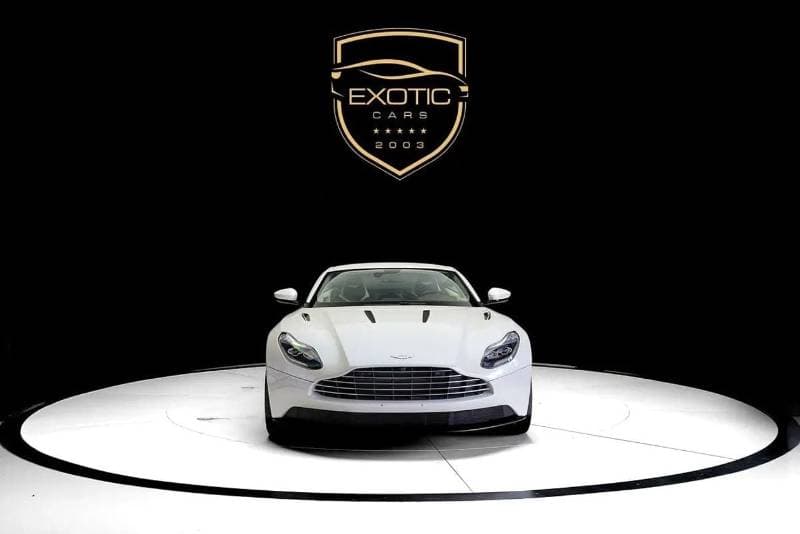 2019 Aston Martin DB11 AMR thumbnail 2