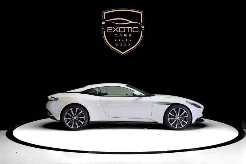 2019 Aston Martin DB11 AMR thumbnail 3